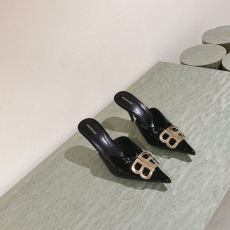 Balenciaga Slippers